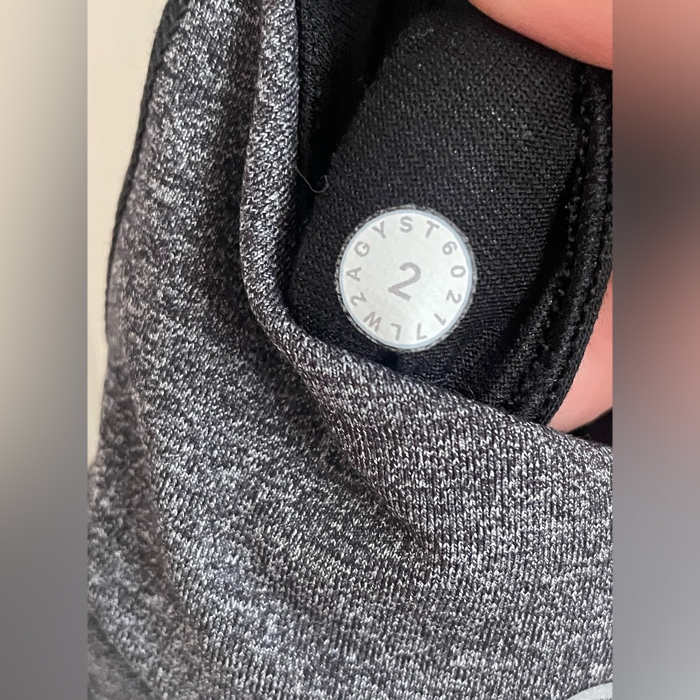 Lululemon athletica gray sports bra size 2 - Picture 3 of 3